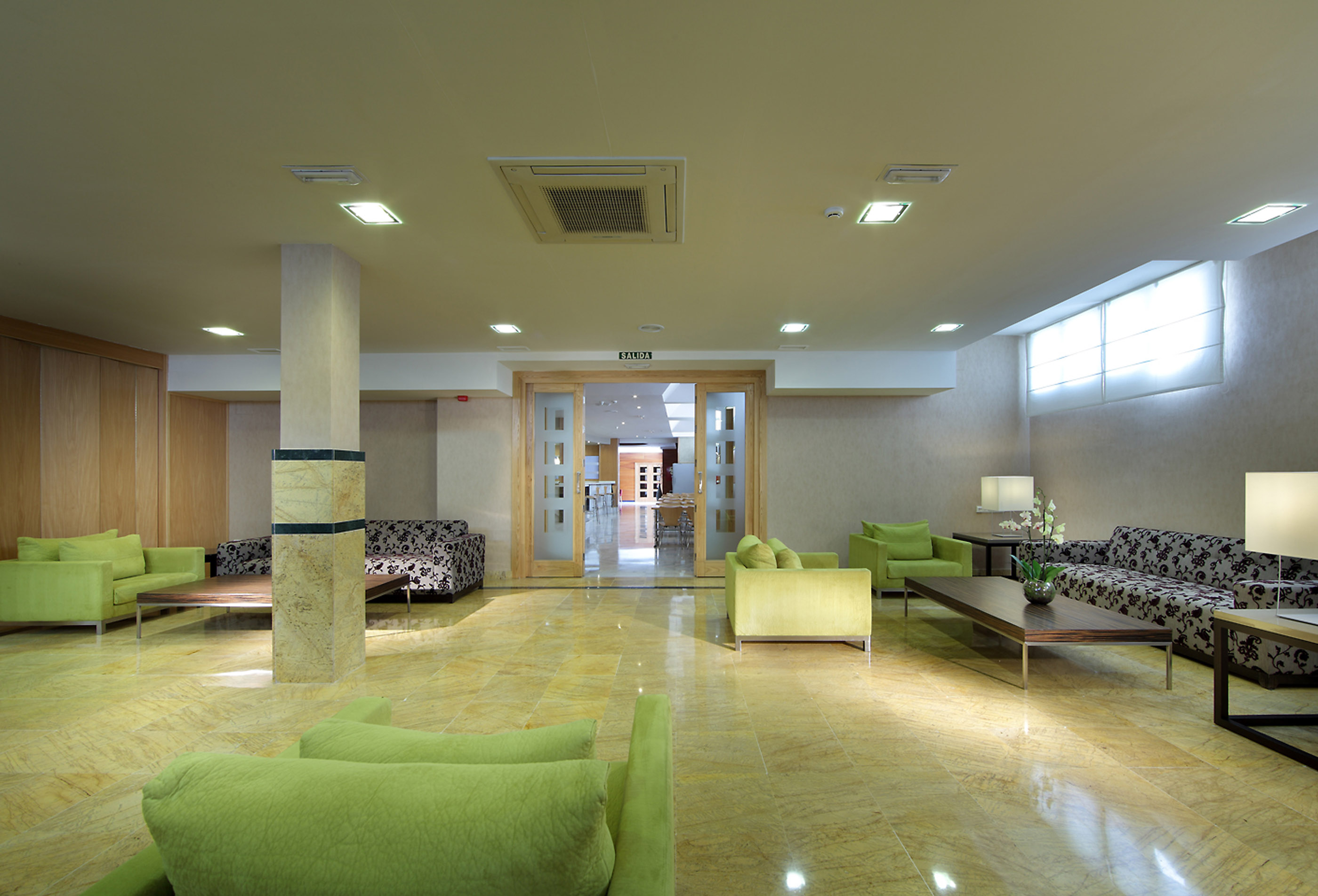 Salón social Hotel Villa Blanca Granada